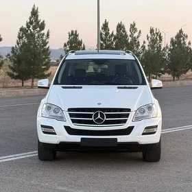 Mercedes-Benz ML500 2011
