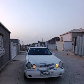 Mercedes-Benz E320 1998
