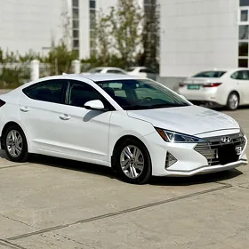 Hyundai Elantra 2020