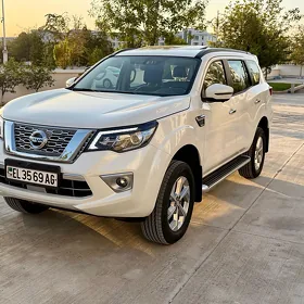 Nissan Paladin 2026