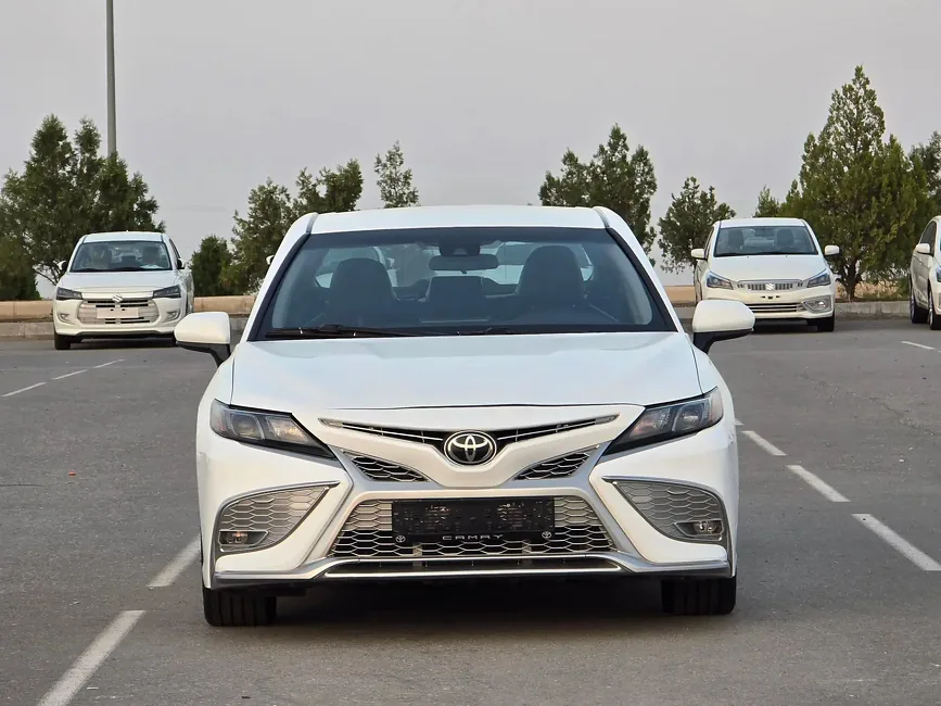 Toyota Camry 2021 - 1