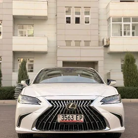 Lexus ES 350 2023