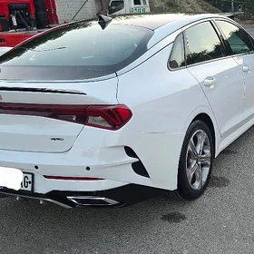 Kia K5 2023