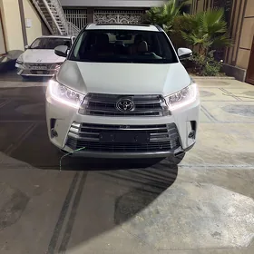 Toyota Highlander 2019