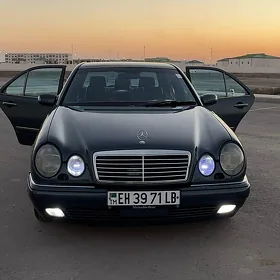 Mercedes-Benz E320 1999