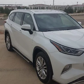 Toyota Highlander 2023
