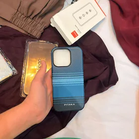 çehol iphone 16 pro  skitka 50