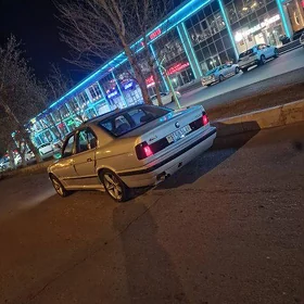 BMW 525 1989