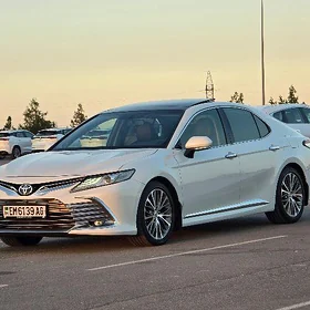Toyota Camry 2019