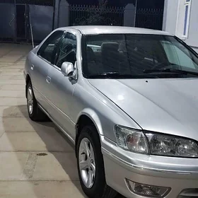 Toyota Camry 2000
