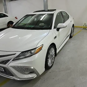 Toyota Camry 2020