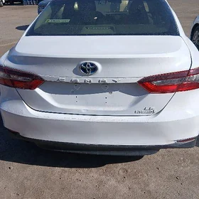 Toyota Camry Hybrid 2022