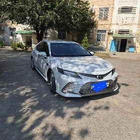 Toyota Camry 2018