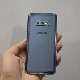 Samsung S10e. 8/128