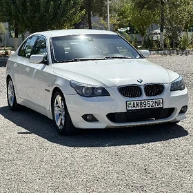 BMW E60 2003