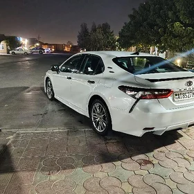 Toyota Camry 2022