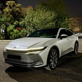 Toyota Crown 2023