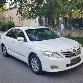 Toyota Camry 2011