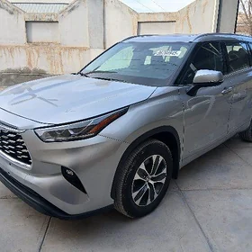 Toyota Highlander 2022