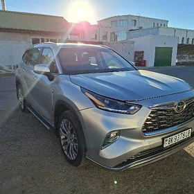 Toyota Highlander 2023