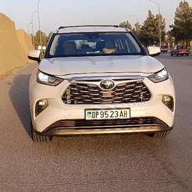 Toyota Highlander 2020