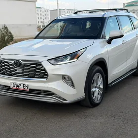 Toyota Highlander 2021