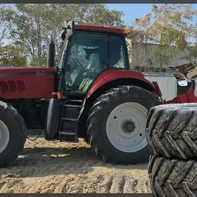 Case STX325 Accusteer 2007