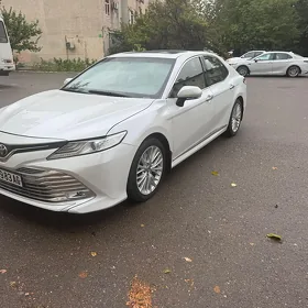 Toyota Camry 2020
