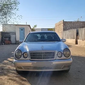 Mercedes-Benz E320 1999
