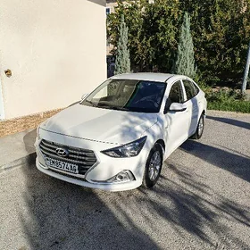Hyundai Elantra 2021