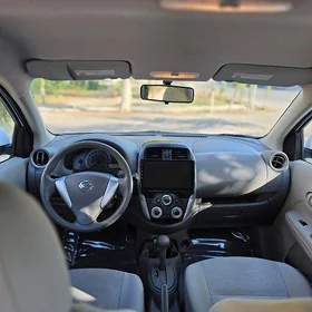 Nissan Sunny 2022