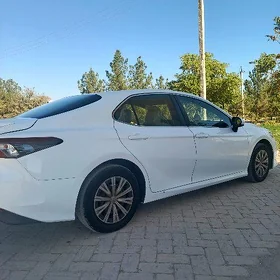 Toyota Camry 2022