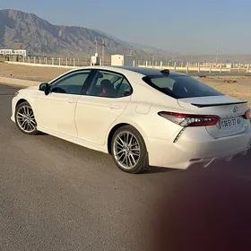 Toyota Camry 2022
