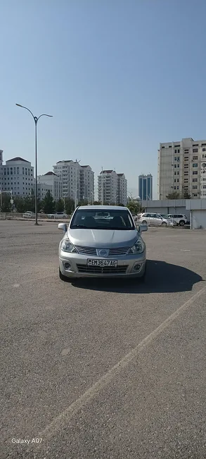 Nissan Versa 2010 - 1