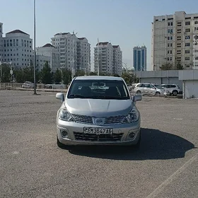 Nissan Versa 2010