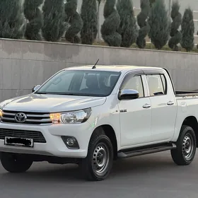 Toyota Hilux 2021