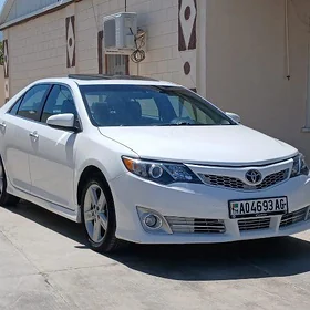 Toyota Camry 2013