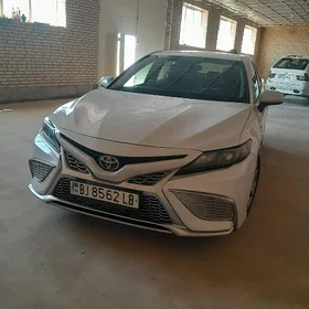 Toyota Camry 2022