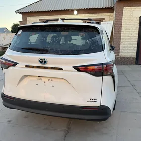 Toyota Sienna 2022