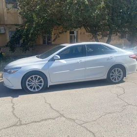 Toyota Camry 2015