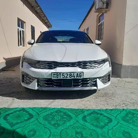 Kia K5 2025