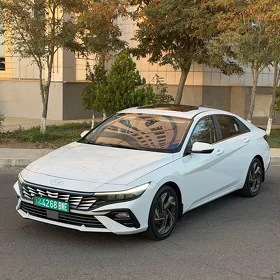 Hyundai Elantra 2024