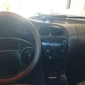 Hyundai Elantra 2000