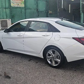 Hyundai Elantra 2021
