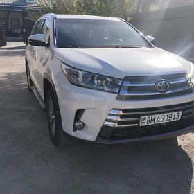 Toyota Highlander 2015