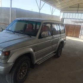 Mitsubishi Pajero 1994