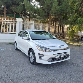Kia Rio 2021