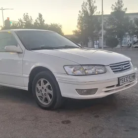 Toyota Camry 2000