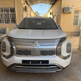 Mitsubishi Outlander 2026