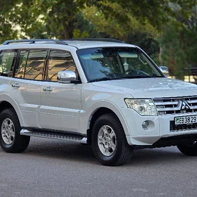 Mitsubishi Pajero 2008